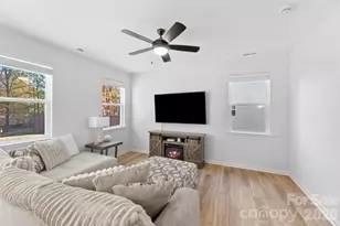 145 Baucom St, Charlotte, NC 28216 - Photo 7