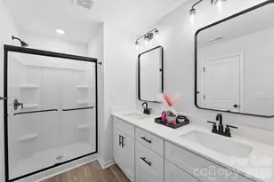 145 Baucom St, Charlotte, NC 28216 - Photo 17