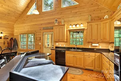 240 Ravenswood Drive, Marion, NC 28752 - Photo 5