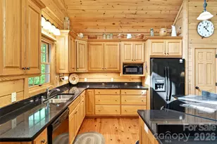 240 Ravenswood Dr, Marion, NC 28752 - Photo 7