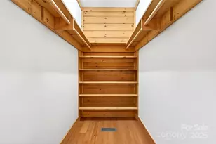 240 Ravenswood Dr, Marion, NC 28752 - Photo 27