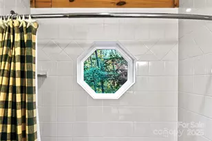 240 Ravenswood Dr, Marion, NC 28752 - Photo 23