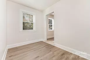 2446 Columbus Cir, Charlotte, NC 28208 - Photo 13