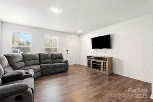 127 Villa Ln, Lincolnton, NC 28092 - Photo 11