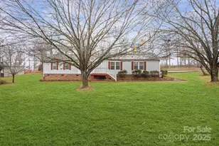 3915 Four C Pl, Maiden, NC 28650 - Photo 3