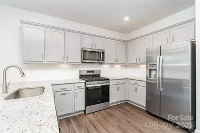 5244 Kinsbridge Drive, Charlotte, NC 28227 - Photo 9