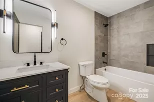 7 Angus Ln, Asheville, NC 28805 - Photo 21