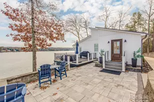 6788 Bucleigh Rd, Lake Wylie, SC 29710 - Photo 9