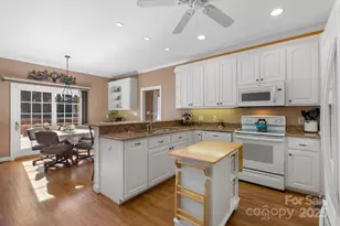 137 Clearcreek Dr, Boiling Springs, SC 29316 - Photo 23