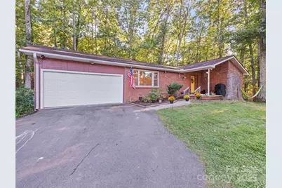 120 Pleasant Hill Circle, Waynesville, NC 28786 - Photo 3