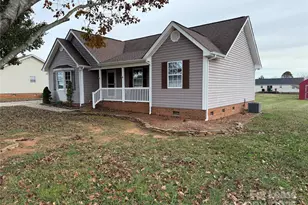 117 Hayworth Ln, Statesville, NC 28625 - Photo 3