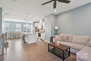 2932 Pirates Pl, Charlotte, NC 28216 - Photo 9