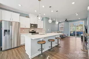 2932 Pirates Pl, Charlotte, NC 28216 - Photo 13