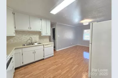 910 Holly Drive, Gastonia, NC 28054 - Photo 3