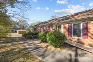 4423 Bob White Ct, Charlotte, NC 28213 - Photo 3