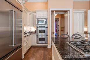 150 Rainbow View Dr, Fletcher, NC 28732 - Photo 9