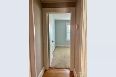 2219 6th Avenue NW, Hickory, NC 28601 - Photo 9