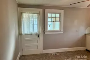 2219 6th Ave NW, Hickory, NC 28601 - Photo 7