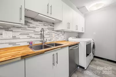 1908 Harvest Lane, Charlotte, NC 28210 - Photo 5