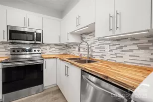 1908 Harvest Ln, Charlotte, NC 28210 - Photo 11