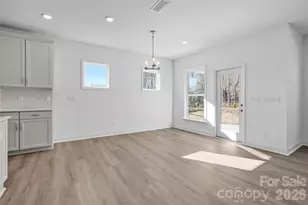 1011 WT Ferguson Dr, Matthews, NC 28104 - Photo 11