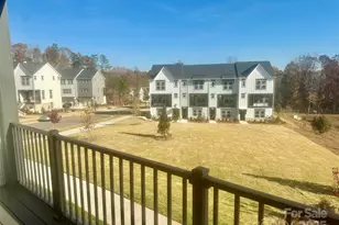 246 Ferebee Pl, Charlotte, NC 28213 - Photo 3