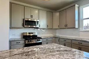 246 Ferebee Pl, Charlotte, NC 28213 - Photo 5