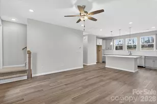 242 Ferebee Pl, Charlotte, NC 28213 - Photo 9