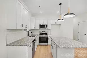 7523 Lawyers Rd, Charlotte, NC 28227 - Photo 13