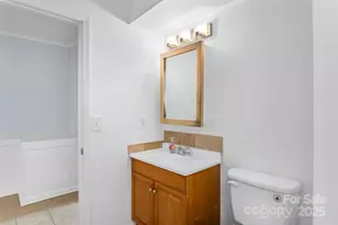 601 W 2nd St, Cherryville, NC 28021 - Photo 15