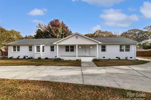 10120 Mt Holly Rd, Charlotte, NC 28214 - Photo 1