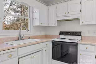 383 Woody Cir, Tryon, NC 28782 - Photo 17