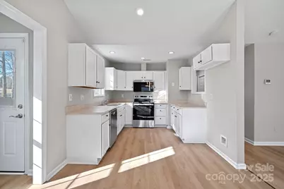 7100 Windsong Way, Wingate, NC 28174 - Photo 9