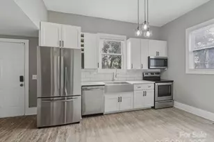 4313 Hovis Rd, Charlotte, NC 28208 - Photo 3