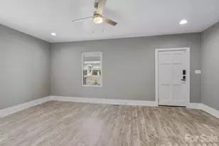 4313 Hovis Rd, Charlotte, NC 28208 - Photo 7