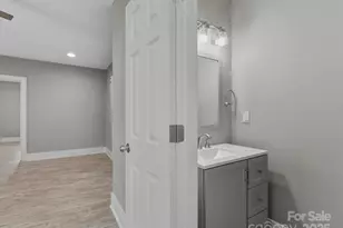 4313 Hovis Rd, Charlotte, NC 28208 - Photo 9