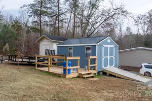 3843 Silver Creek Terrace, Morganton, NC 28655 - Photo 21