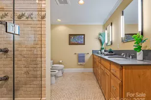 21 Battery Park Ave, Asheville, NC 28801 - Photo 25