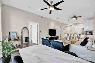 333 W Trade St, Charlotte, NC 28202 - Photo 7