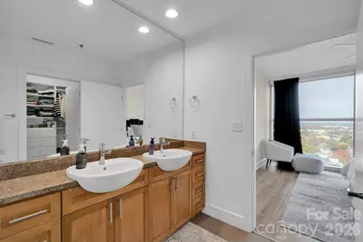 333 W Trade Street #1902, Charlotte, NC 28202 - Photo 13