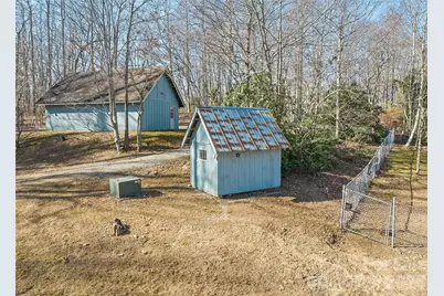 1350 Davis Mountain Road, Hendersonville, NC 28739 - Photo 47