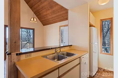1350 Davis Mountain Road, Hendersonville, NC 28739 - Photo 21