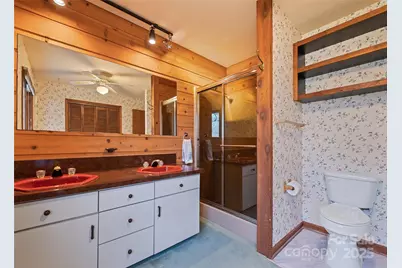 1350 Davis Mountain Road, Hendersonville, NC 28739 - Photo 25