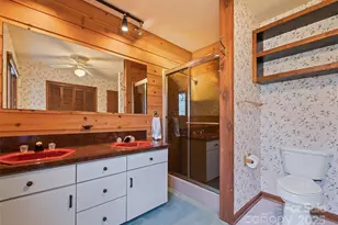 1350 Davis Mountain Rd, Hendersonville, NC 28739 - Photo 25