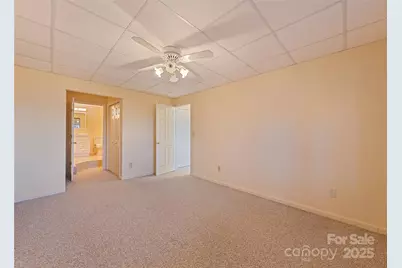 1350 Davis Mountain Road, Hendersonville, NC 28739 - Photo 31