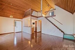 1350 Davis Mountain Rd, Hendersonville, NC 28739 - Photo 15