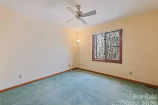 1350 Davis Mountain Rd, Hendersonville, NC 28739 - Photo 23