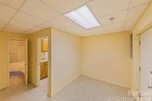 1350 Davis Mountain Rd, Hendersonville, NC 28739 - Photo 35
