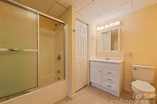 1350 Davis Mountain Rd, Hendersonville, NC 28739 - Photo 33