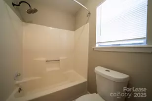 2219 Heather Glen Ln, Charlotte, NC 28208 - Photo 11